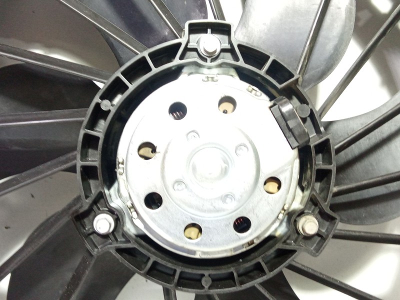 Recambio de electroventilador para renault megane ii (bm0/1_, cm0/1_) 1.9 dci referencia OEM IAM 8200680824  