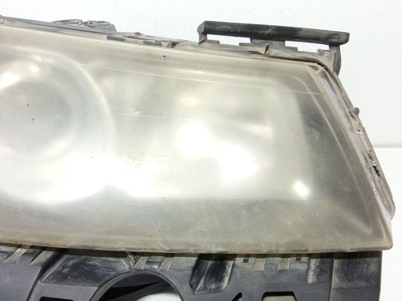 Recambio de faro derecho para renault megane ii (bm0/1_, cm0/1_) 1.9 dci referencia OEM IAM 8200412748F  