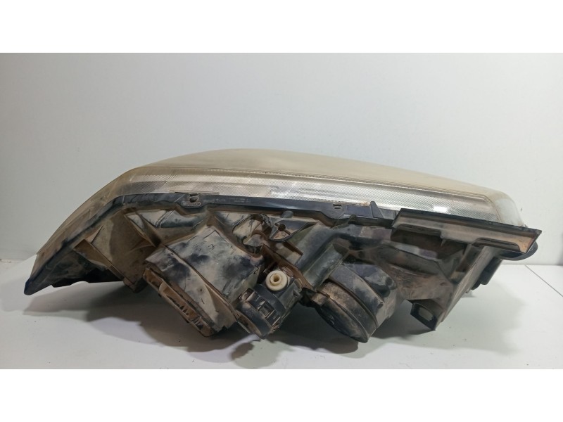 Recambio de faro izquierdo para renault megane ii (bm0/1_, cm0/1_) 1.9 dci referencia OEM IAM 8200412746  