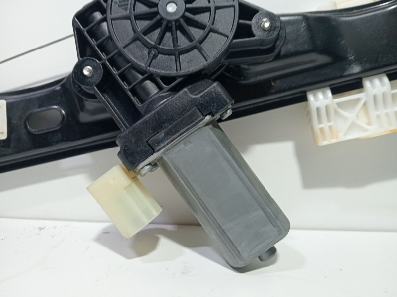 Recambio de elevalunas trasero derecho para bmw 3 (f30, f80) 318 d referencia OEM IAM 51357281888  