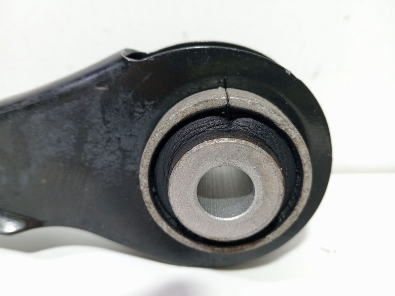 Recambio de brazo suspension superior trasero derecho para bmw 3 (f30, f80) 318 d referencia OEM IAM 6792544  