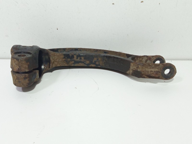 Recambio de soporte brazo suspension delantero izquierdo para audi a5 (8t3) 2.0 tdi referencia OEM IAM 8K0413  