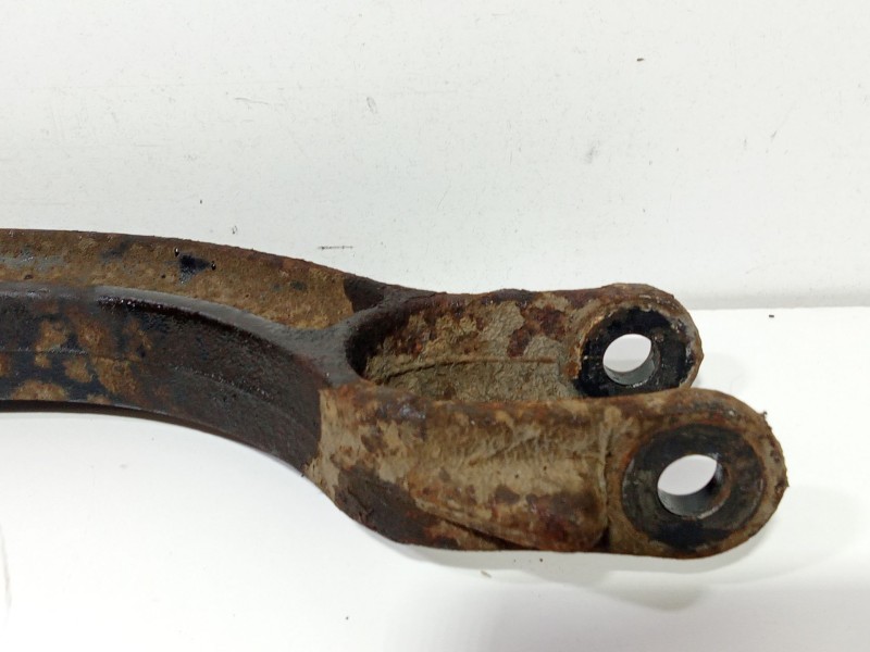 Recambio de soporte brazo suspension delantero izquierdo para audi a5 (8t3) 2.0 tdi referencia OEM IAM 8K0413  