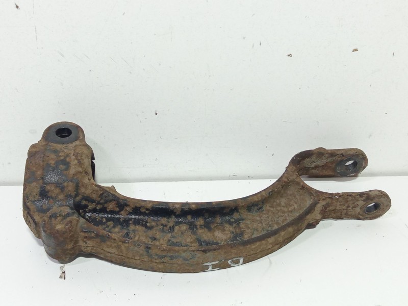 Recambio de soporte brazo suspension delantero izquierdo para audi a5 (8t3) 2.0 tdi referencia OEM IAM 8K0413  