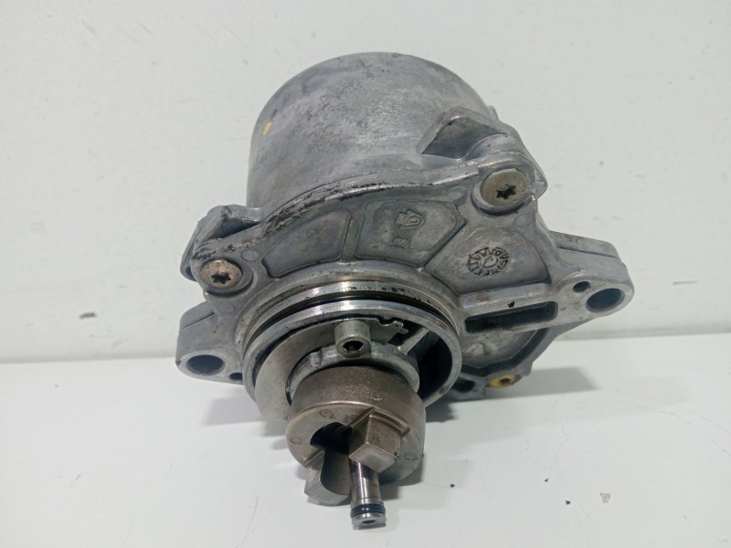 Recambio de depresor freno / bomba vacio para mercedes-benz clase m (w163) ml 270 cdi (163.113) referencia OEM IAM A6122300065  