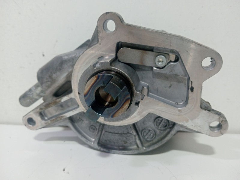 Recambio de depresor freno / bomba vacio para mercedes-benz clase c (w204) c 320 cdi (204.022) referencia OEM IAM A6422300065  