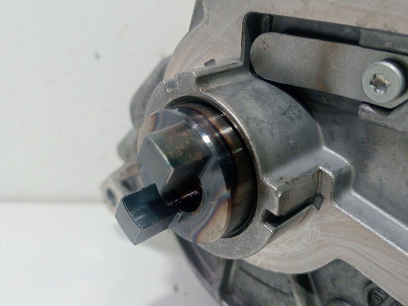 Recambio de depresor freno / bomba vacio para mercedes-benz clase c (w204) c 320 cdi (204.022) referencia OEM IAM A6422300065  