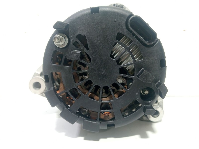 Recambio de alternador para ssangyong kyron 2.0 xdi 4x4 referencia OEM IAM A6641540102  