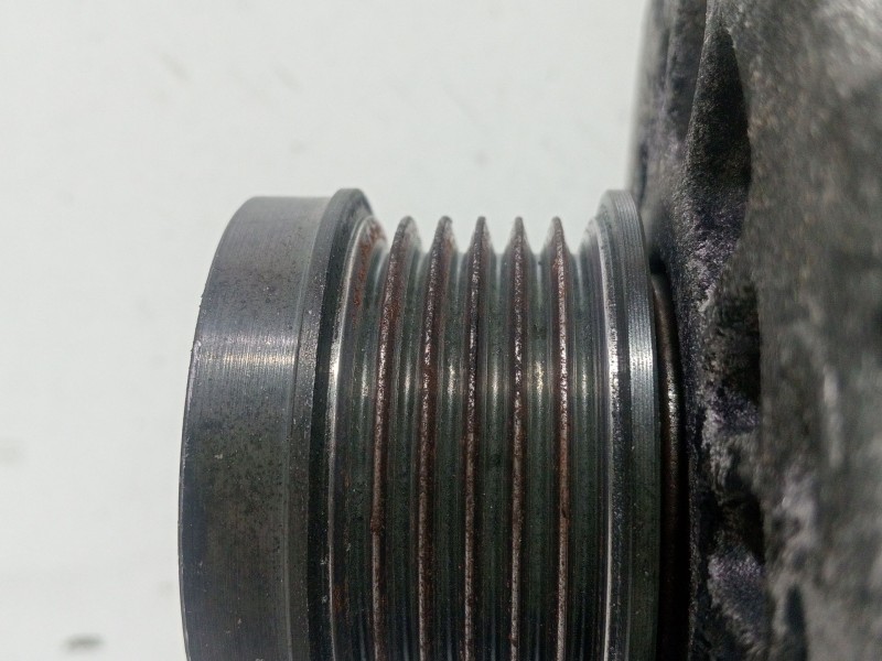 Recambio de alternador para ssangyong kyron 2.0 xdi 4x4 referencia OEM IAM A6641540102  