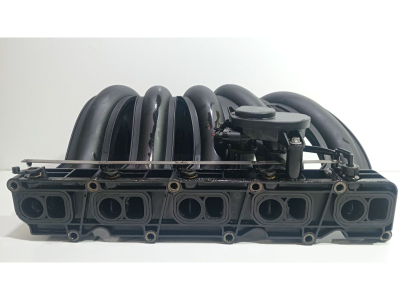Recambio de colector admision para mercedes-benz clase m (w163) ml 270 cdi (163.113) referencia OEM IAM A61209037  