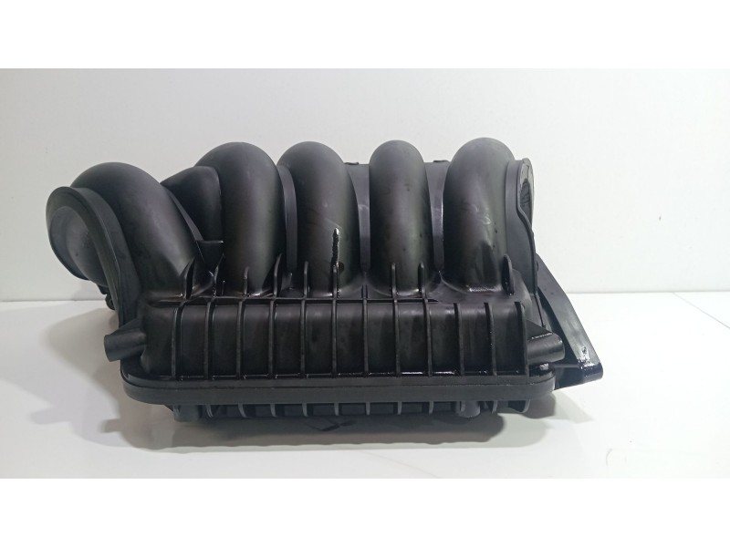 Recambio de colector admision para mercedes-benz clase m (w163) ml 270 cdi (163.113) referencia OEM IAM A61209037  