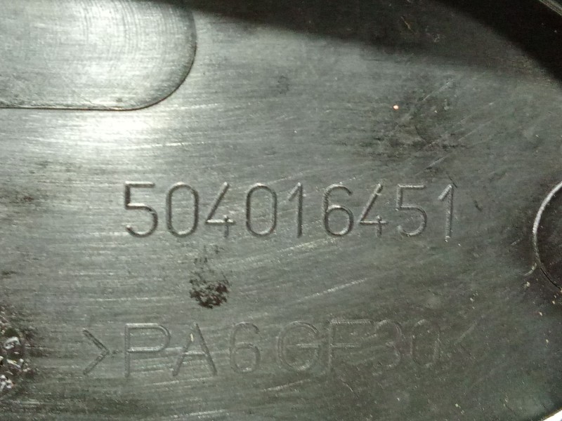 Recambio de tapa distribucion para iveco daily vi caja/chasis 33s16, 35s16, 35c16, 40c16, 50c16 referencia OEM IAM 504016451  