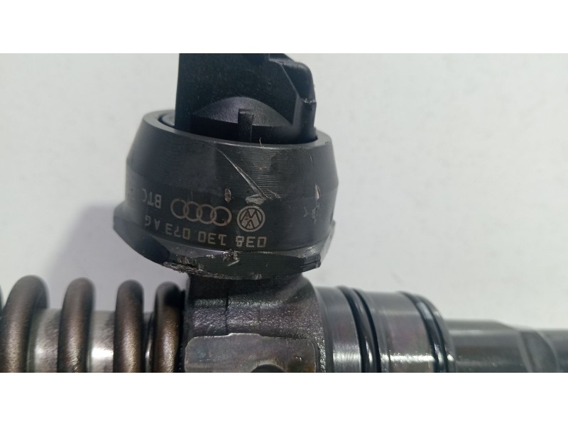 Recambio de inyector para volkswagen golf v (1k1) 1.9 tdi 4motion referencia OEM IAM 038130073AG  