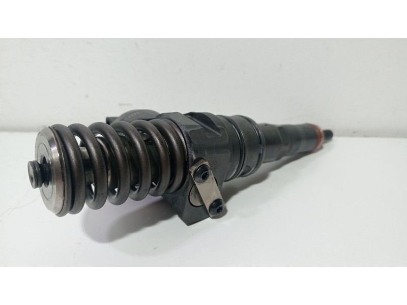 Recambio de inyector para volkswagen golf v (1k1) 1.9 tdi 4motion referencia OEM IAM 038130073AG  