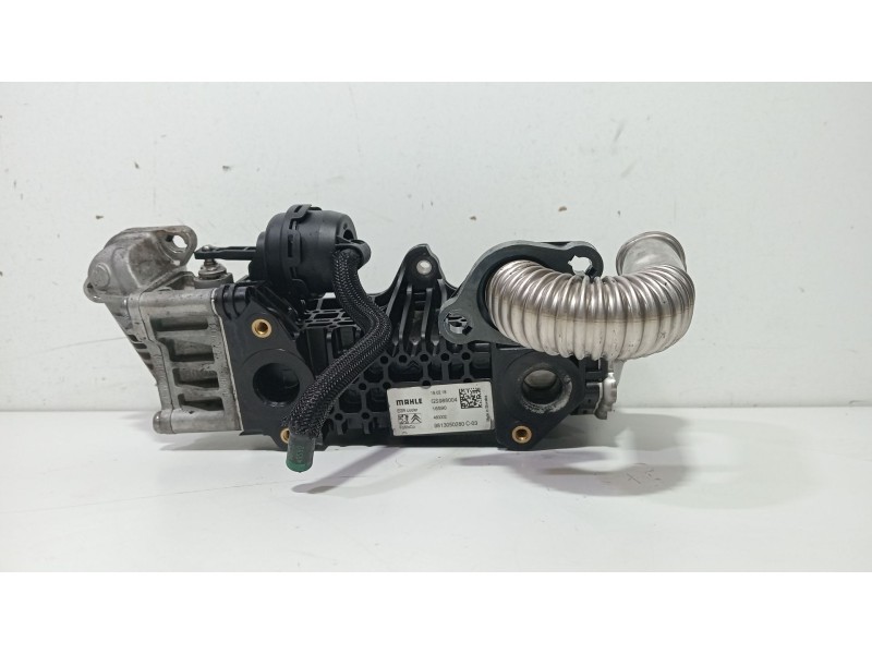 Recambio de valvula egr para peugeot 3008 referencia OEM IAM 9813050280  