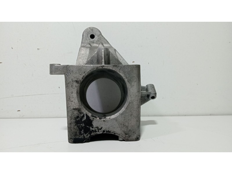 Recambio de soporte motor izquierdo para mercedes-benz sprinter ii james cook (906) 313 cdi compact referencia OEM IAM A64622304