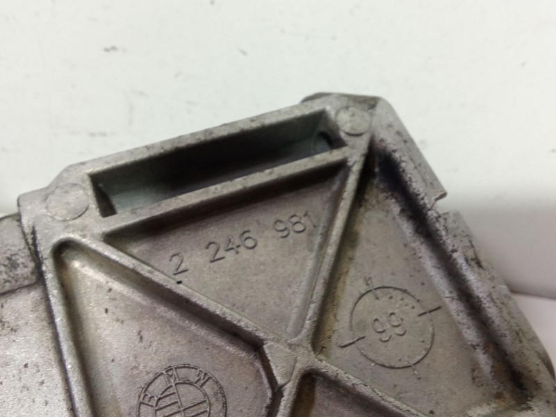 Recambio de soporte filtro aceite para bmw serie 3 berlina (e46) 320d referencia OEM IAM 2246981  