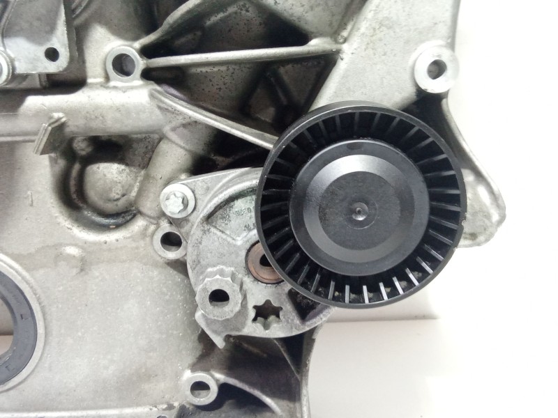 Recambio de tapa distribucion para mercedes-benz clase e (w210) e 200 cdi (210.007) referencia OEM IAM R6110150002  