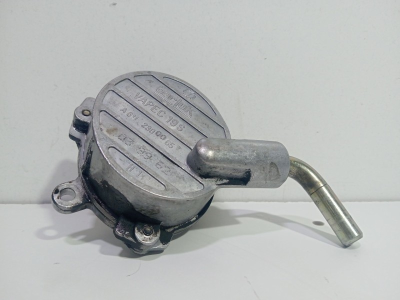 Recambio de depresor freno / bomba vacio para mercedes-benz clase e (w210) e 200 d (210.003) referencia OEM IAM A6112300065  