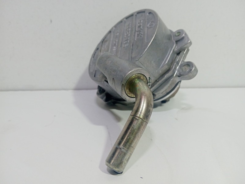 Recambio de depresor freno / bomba vacio para mercedes-benz clase e (w210) e 200 d (210.003) referencia OEM IAM A6112300065  