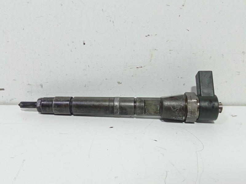 Recambio de inyector para mercedes-benz sprinter 02.00  caja abierta 2.2 cdi cat referencia OEM IAM A6110701687  