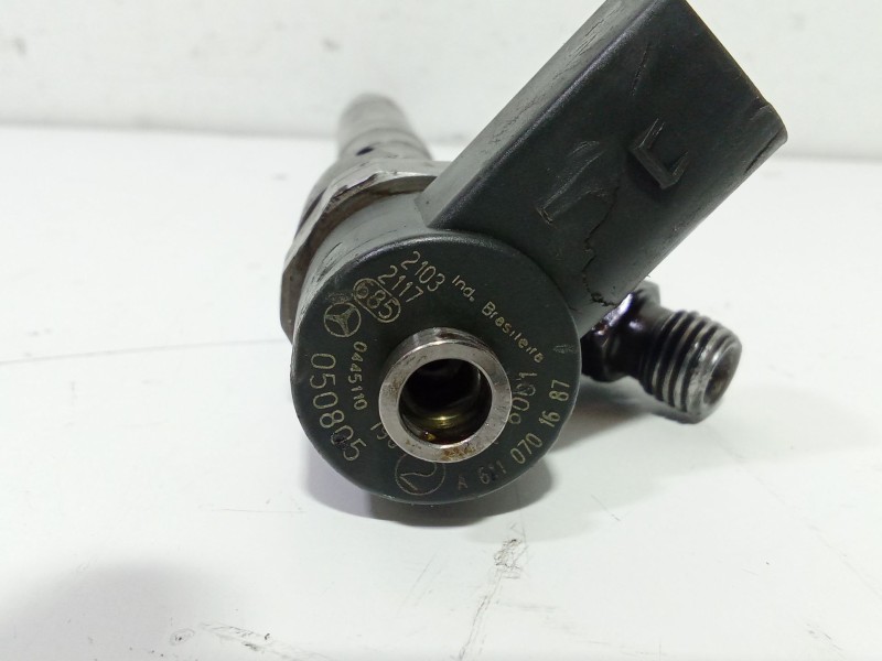 Recambio de inyector para mercedes-benz sprinter 02.00  caja abierta 2.2 cdi cat referencia OEM IAM A6110701687  