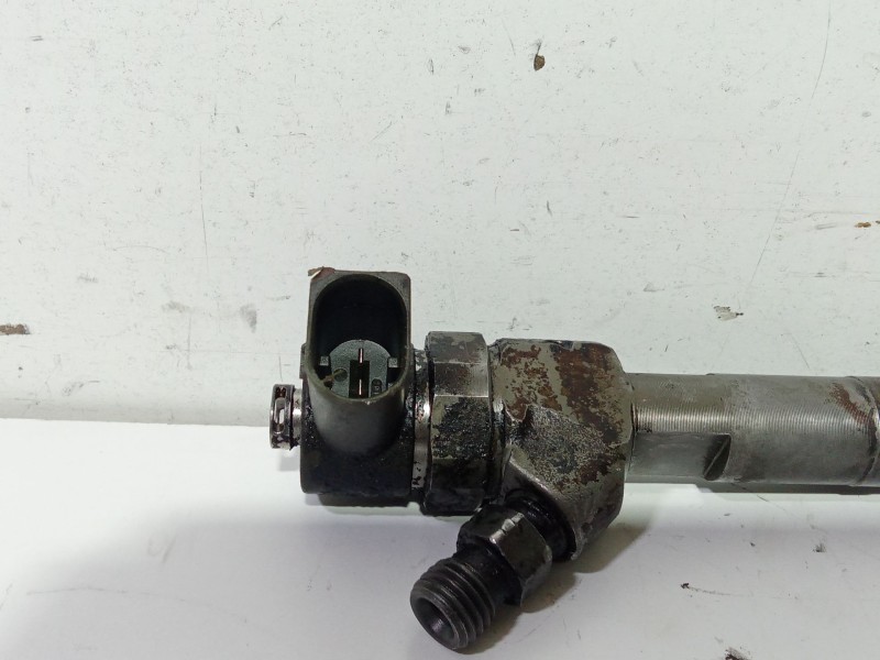 Recambio de inyector para mercedes-benz sprinter 02.00  caja abierta 2.2 cdi cat referencia OEM IAM A6110701687  