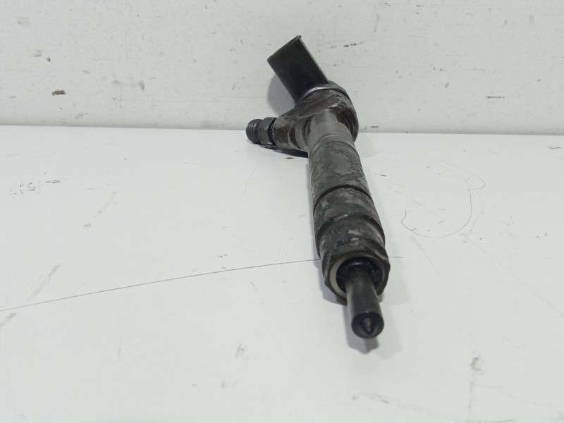Recambio de inyector para mercedes-benz sprinter 02.00  caja abierta 2.2 cdi cat referencia OEM IAM A6110701687  