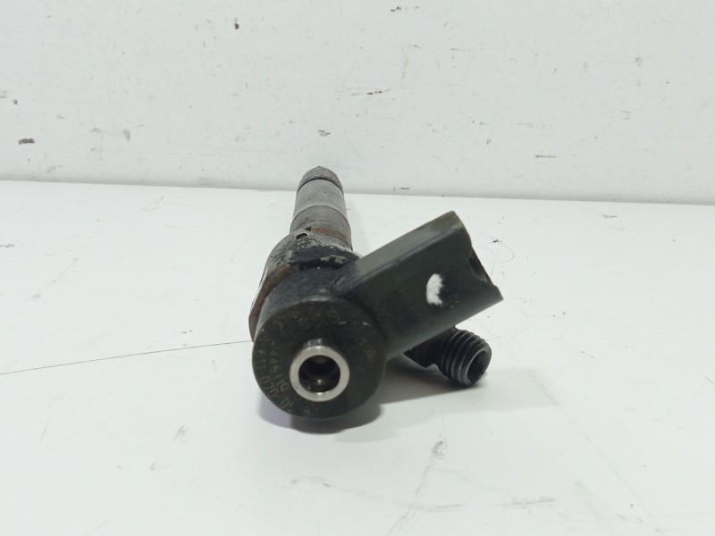 Recambio de inyector para mercedes-benz sprinter 02.00  caja abierta 2.2 cdi cat referencia OEM IAM A6110701687  