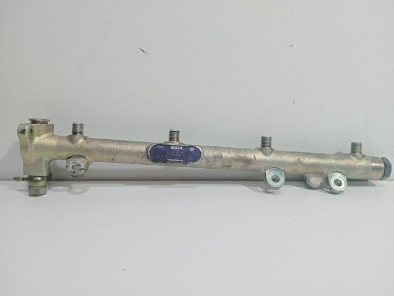 Recambio de rampa inyectora para mercedes-benz clase e (w210) e 200 d (210.003) referencia OEM IAM A6110700095  