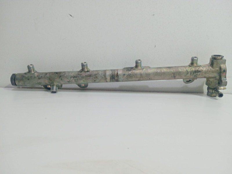 Recambio de rampa inyectora para mercedes-benz clase e (w210) e 200 d (210.003) referencia OEM IAM A6110700095  