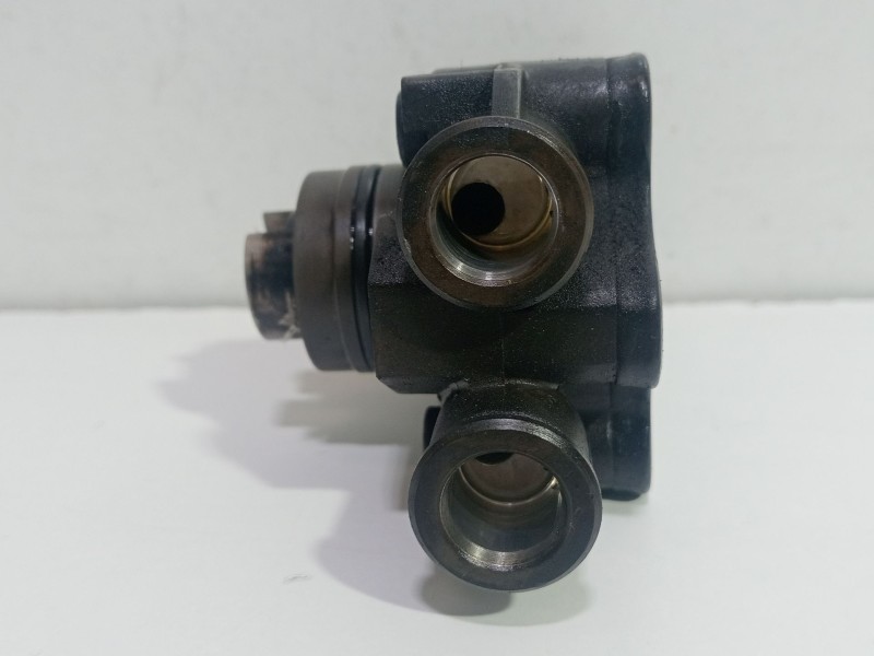 Recambio de bomba combustible para mercedes-benz clase e (w210) e 200 cdi (210.007) referencia OEM IAM A6110900250  