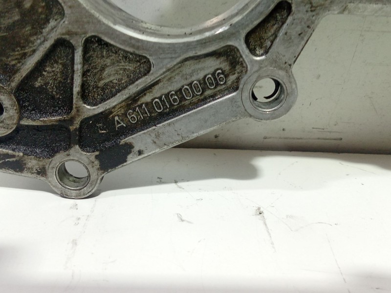 Recambio de tapa distribucion para mercedes-benz clase c (w203) c 220 cdi (203.006) referencia OEM IAM A6110160006  