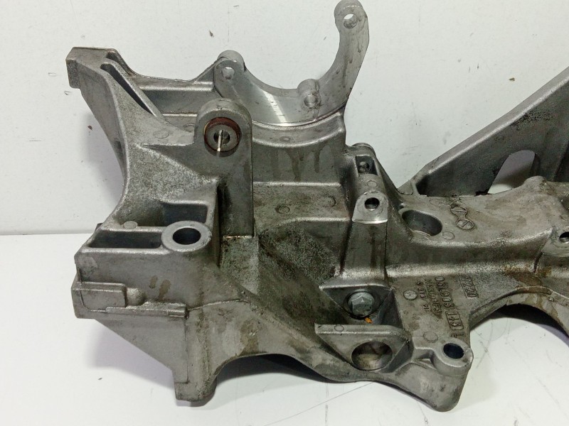 Recambio de soporte alternador para volkswagen crafter 30-35 autobús (2e_) 2.5 tdi referencia OEM IAM 03L903143L  