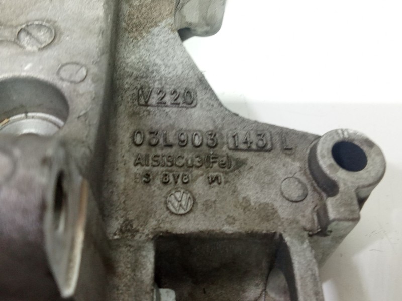 Recambio de soporte alternador para volkswagen crafter 30-35 autobús (2e_) 2.5 tdi referencia OEM IAM 03L903143L  
