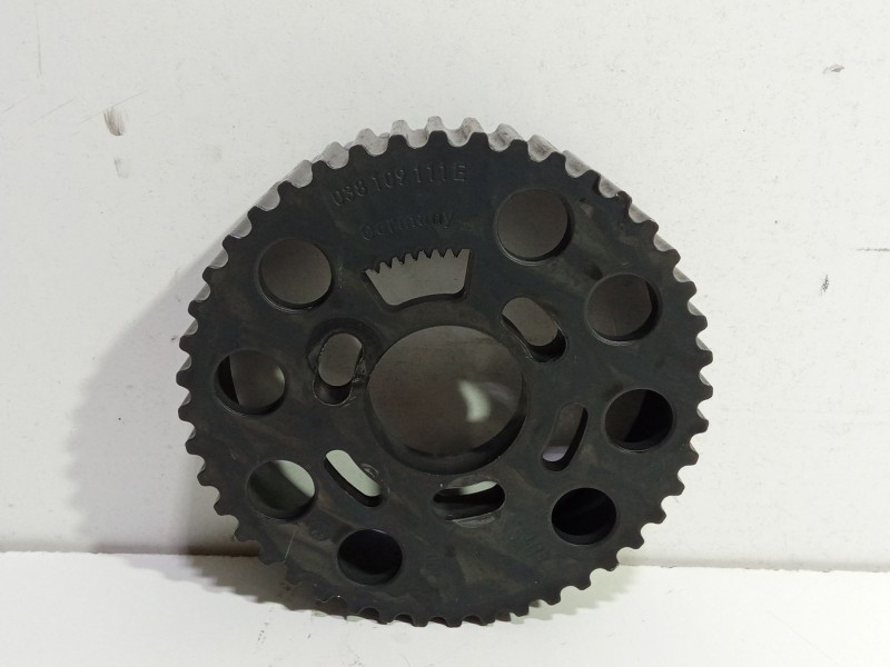 Recambio de polea arbol levas para audi a4 b7 avant (8ed) 2.0 tdi 16v referencia OEM IAM 038109111E  