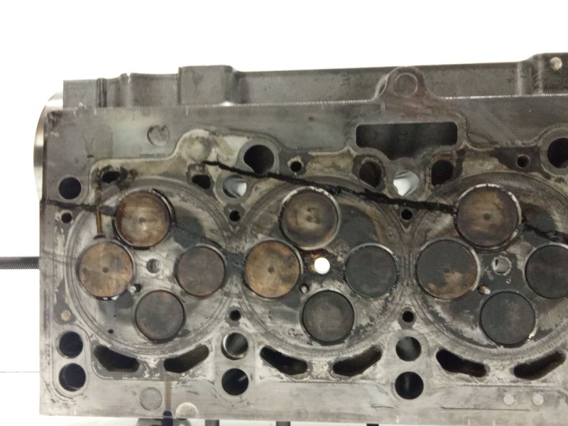 Recambio de culata para audi a4 b7 avant (8ed) 2.0 tdi 16v referencia OEM IAM 03G103373A  