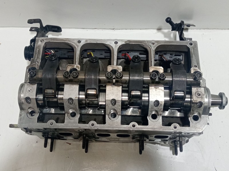 Recambio de culata para volkswagen golf v (1k1) 1.9 tdi referencia OEM IAM 038103373R  