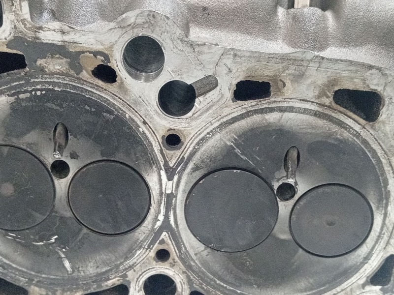 Recambio de culata para volkswagen golf v (1k1) 1.9 tdi referencia OEM IAM 038103373R  