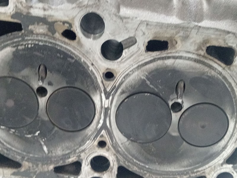 Recambio de culata para volkswagen golf v (1k1) 1.9 tdi referencia OEM IAM 038103373R  