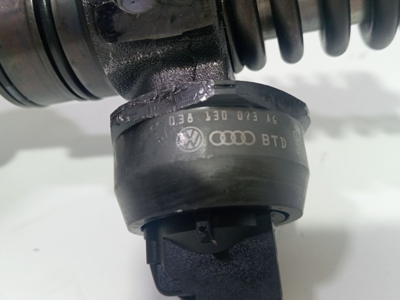 Recambio de inyector para volkswagen golf v (1k1) 1.9 tdi 4motion referencia OEM IAM 038130073AG  