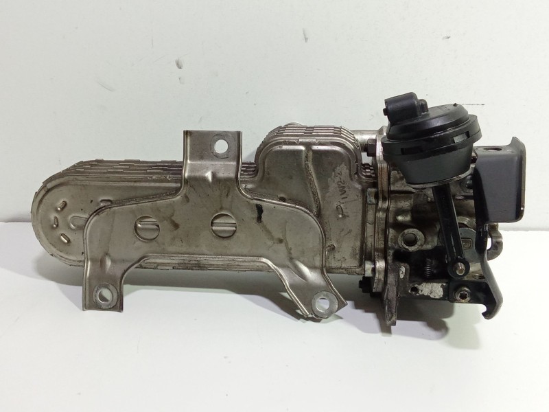 Recambio de enfriador egr para volkswagen golf v (1k1) 1.9 tdi referencia OEM IAM 038131513AD  