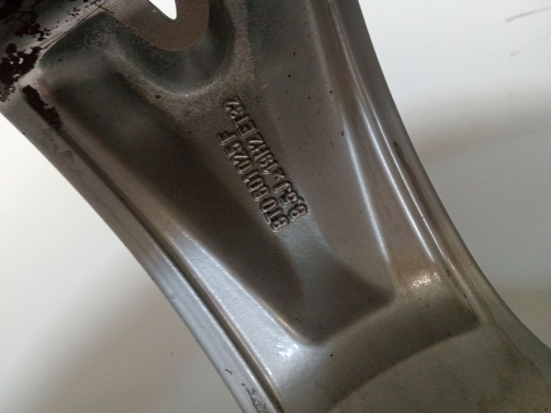 Recambio de llanta para audi a5 (8t3) 2.0 tdi referencia OEM IAM 8T0601025F  