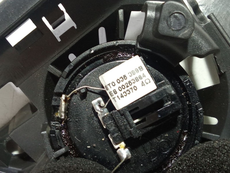 Recambio de altavoz para audi a5 (8t3) 2.0 tdi referencia OEM IAM 8T0035389B  