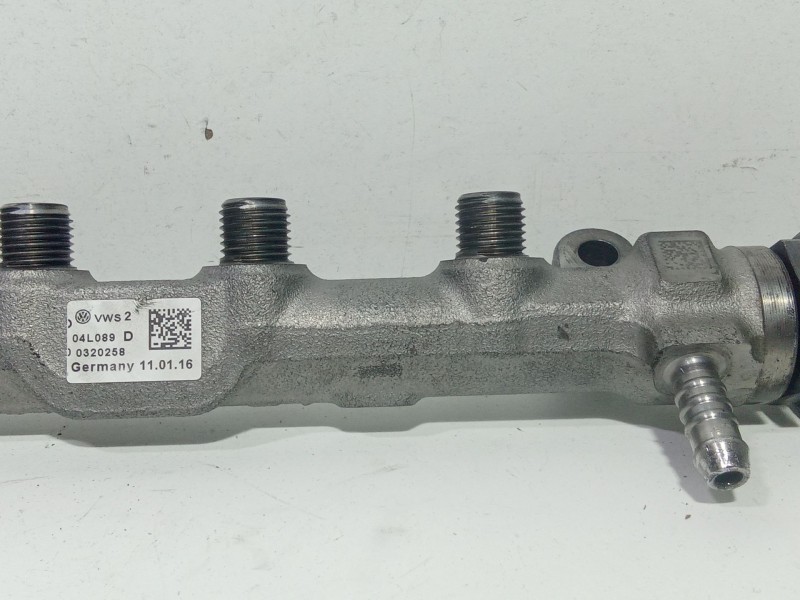 Recambio de rampa inyectora para volkswagen golf vii lim. (5g1) advance bluemotion referencia OEM IAM 04L089D  