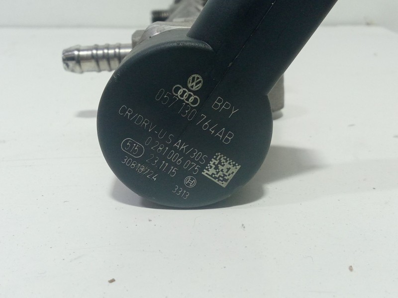 Recambio de rampa inyectora para volkswagen golf vii lim. (5g1) advance bluemotion referencia OEM IAM 04L089D  