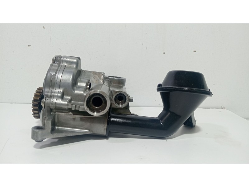 Recambio de bomba aceite para volkswagen passat alltrack b7 (365) 1.8 tsi referencia OEM IAM 06J115106AB  