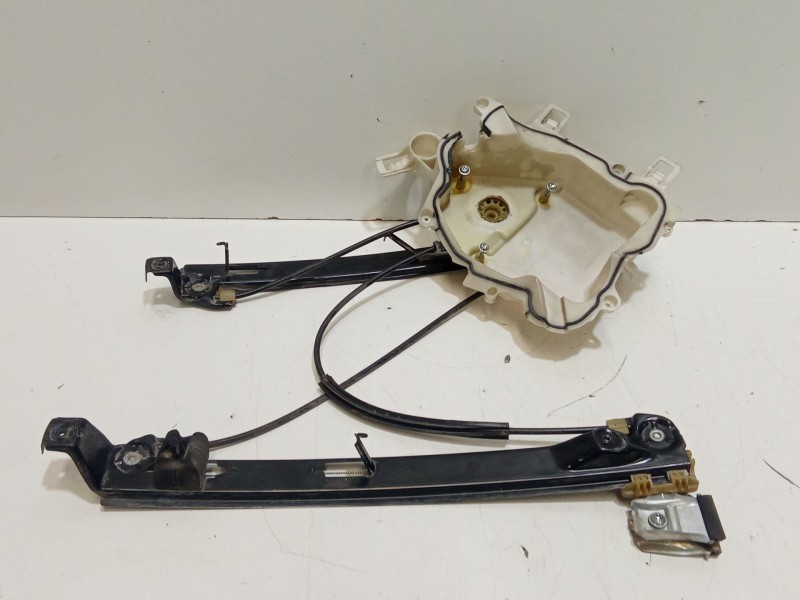 Recambio de mando elevalunas delantero derecho para seat leon (1p1) 1.9 tdi referencia OEM IAM LEON (1P1) 1.9 TDI 2005 - 0 1900 