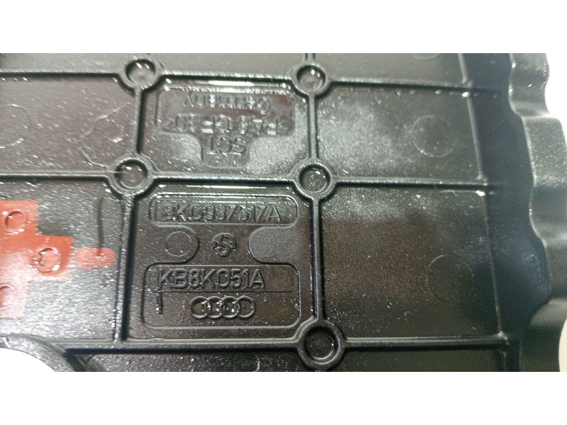 Recambio de caja reles / fusibles para audi a5 (8t3) 2.0 tdi referencia OEM IAM 8K0937517A  