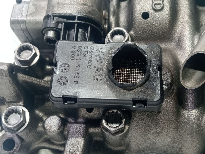 Recambio de bomba aceite para audi a4 allroad b8 (8kh) 2.0 tdi quattro referencia OEM IAM 03G103537B  